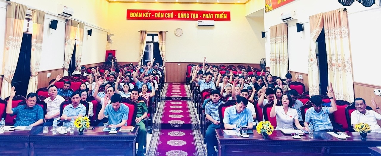 HỘI ĐỒNG NHÂN DÂN XÃ BÌNH LỤC TỔ CHỨC KỲ HỌP THỨ HAI, NHIỆM KỲ 2021 – 2026.