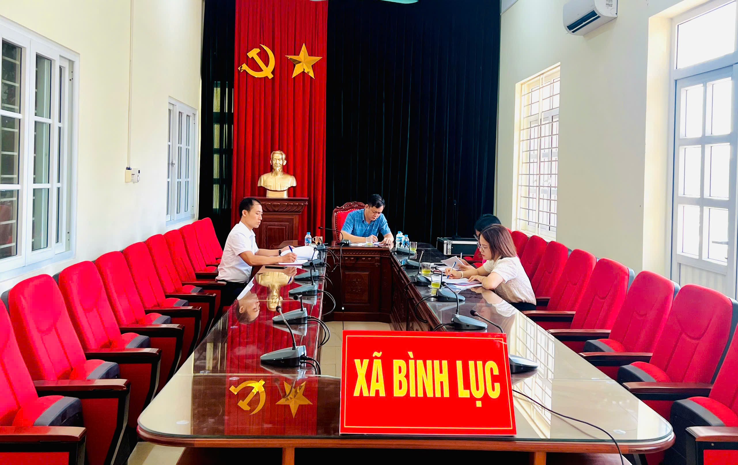 UỶ BAN KIỂM TRA ĐẢNG UỶ XÃ BÌNH LỤC THAM DỰ HỘI NGHỊ TOÀN QUỐC TẬP HUẤN VỀ CÔNG TÁC KIỂM TRA, GIÁM SÁT NĂM 2025 